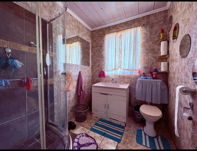 3 BEDROOM HOUSE FOR SALE IN BRENTHURST